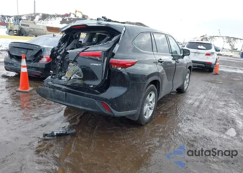 2021 Toyota Highlander Hybrid Le z USA, uszkodzony, nr VIN 5TDBBRCH4MS050461